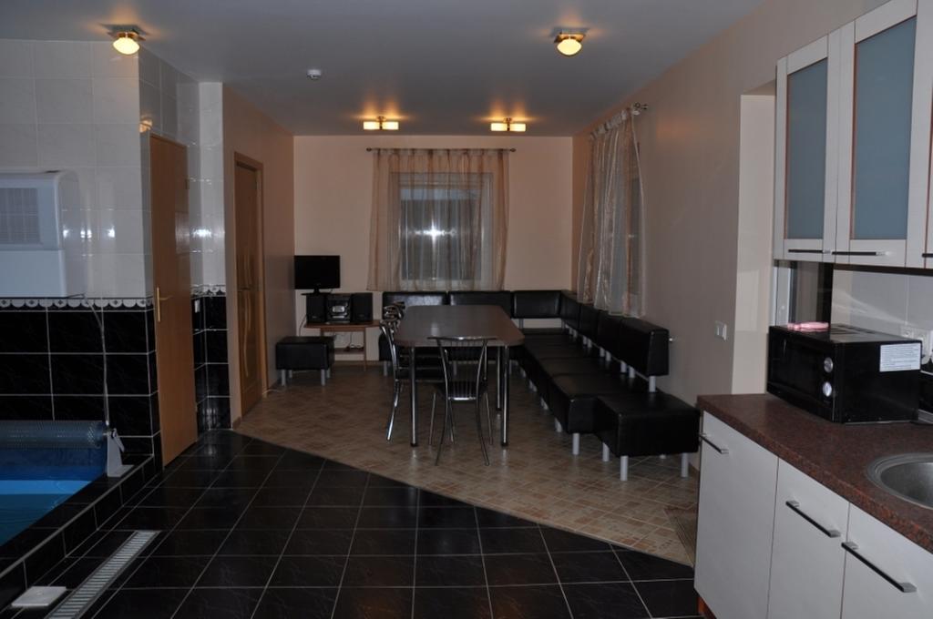 Hotel Surauciu Sveciu Namai Aukštadvaris Esterno foto